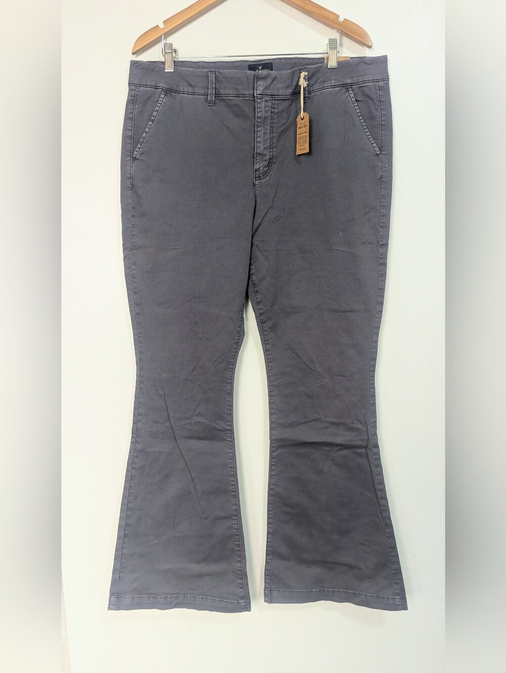 NWT American Eagle Boho Artist Low Rise Flare Pants Grey 18L (Long)